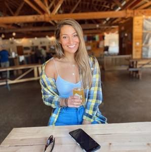 Meet your Posher, Randi